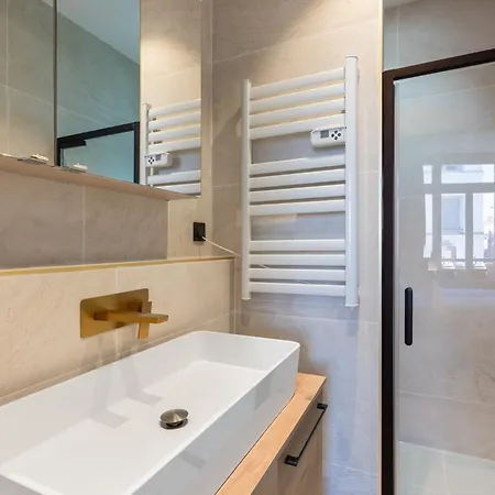 Chic For 2 In Bastille Paris